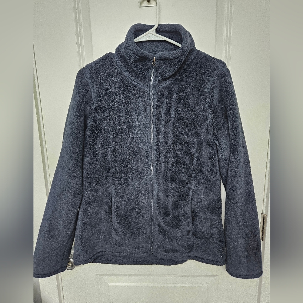 32 degrees thick fuzzy zip up Medium